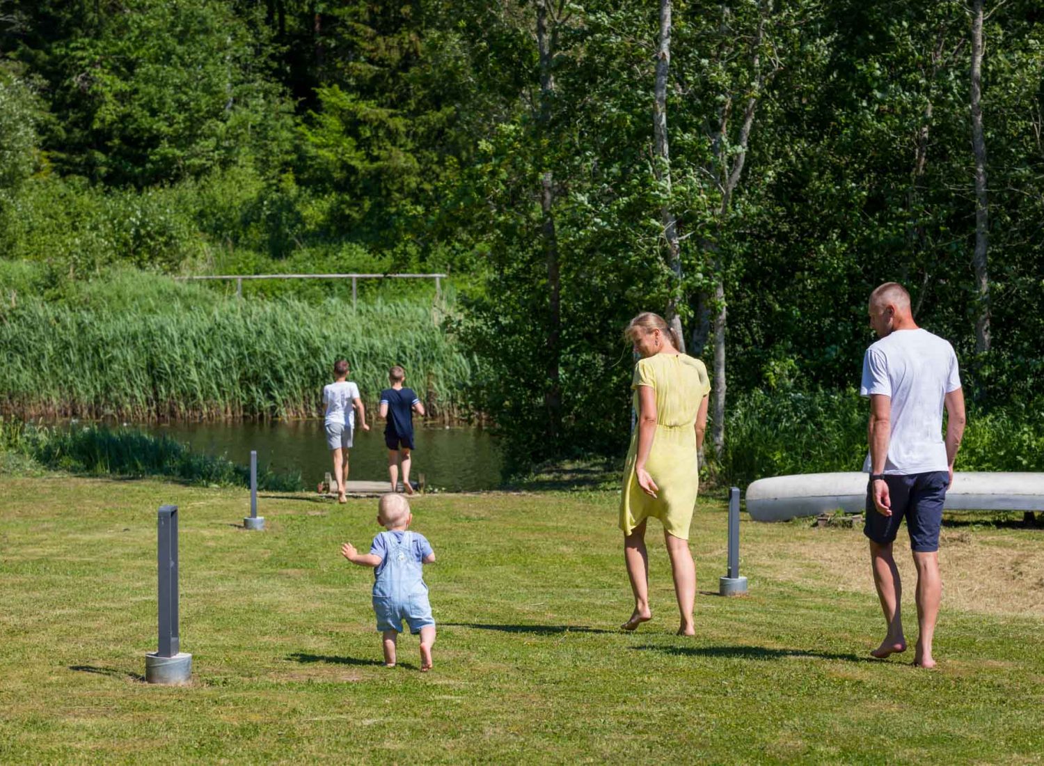 Piesta-cottage-10-family-towards-river-visit-estonia