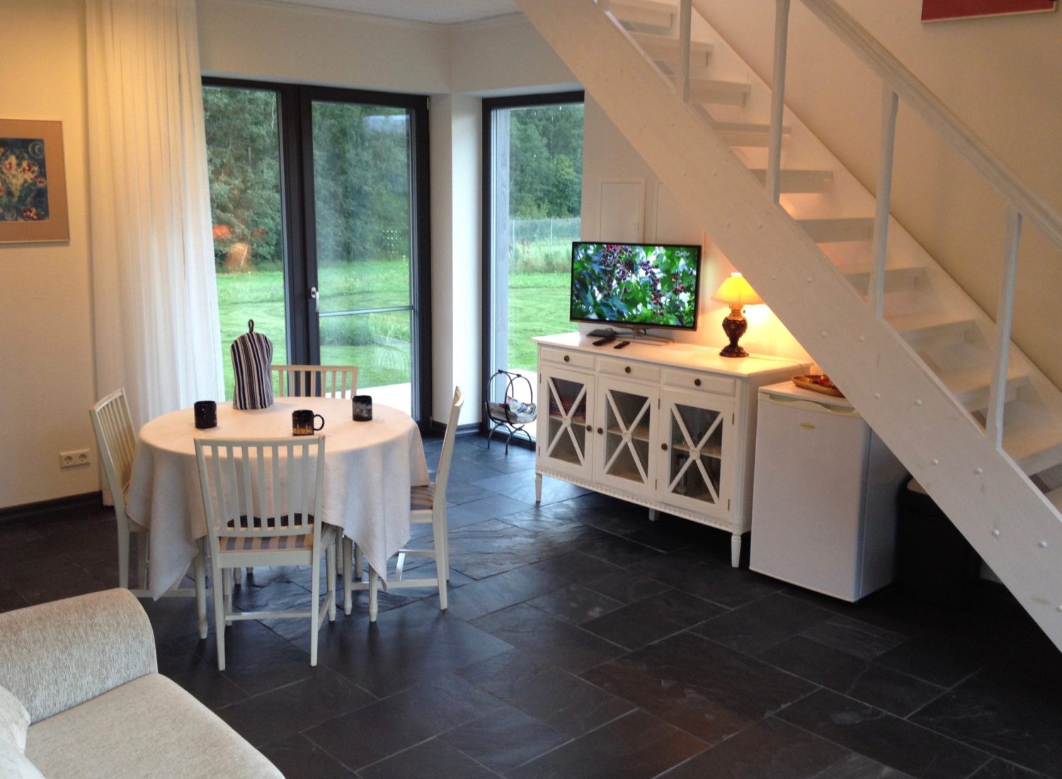 Private cottage living room